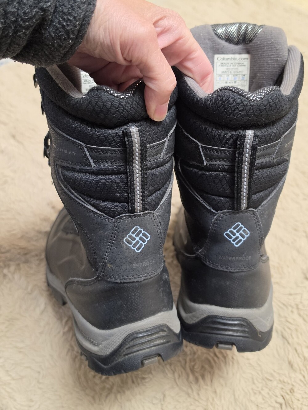 Columbia Women's Black and Gray Insulated Bugaboot Boots 8 - Picture 3 of 6